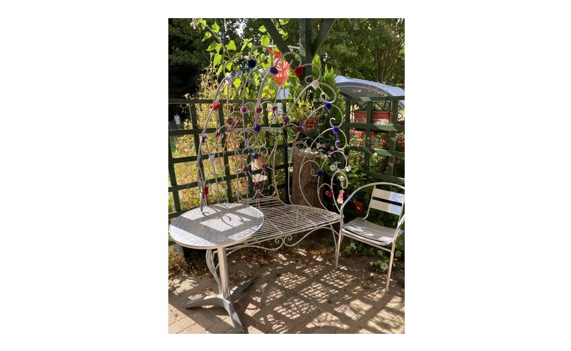 Whaddon Golf Centre - outdoor seating
