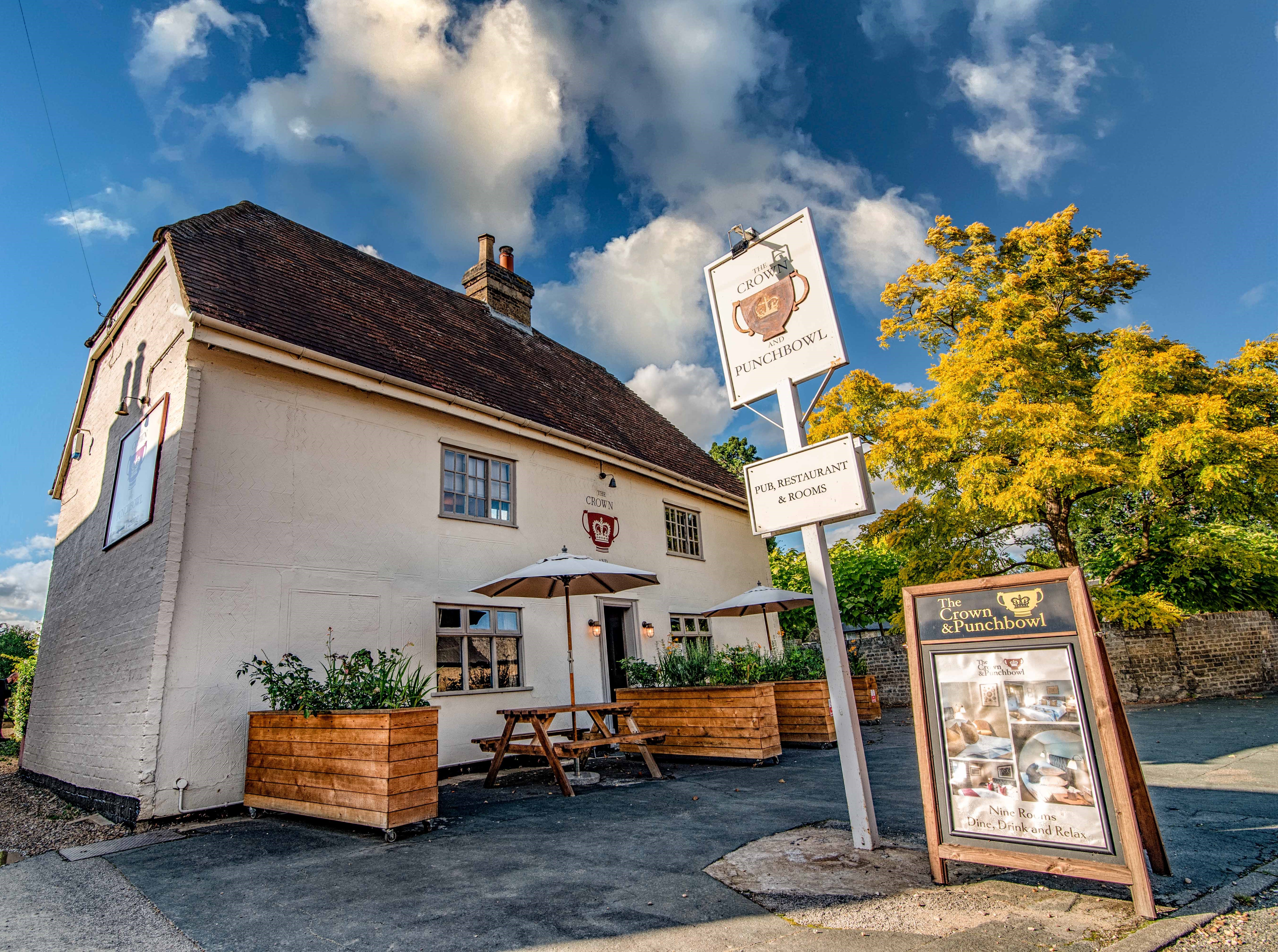 The Crown & Punchbowl - Pub Exterior