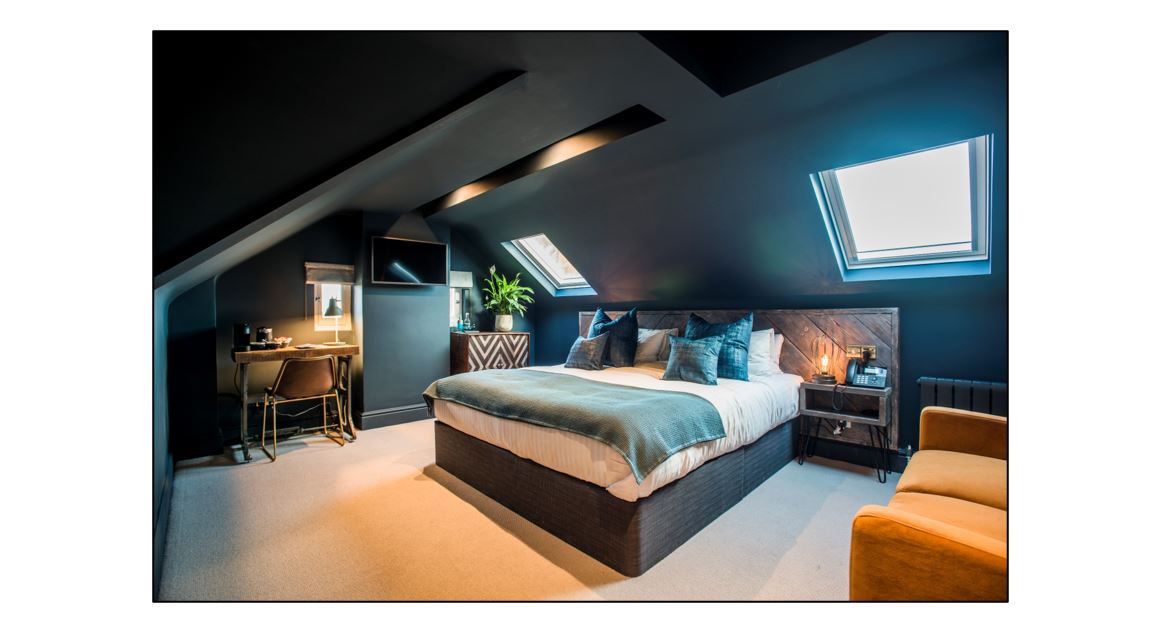 The Lodge Duxford - bedroom