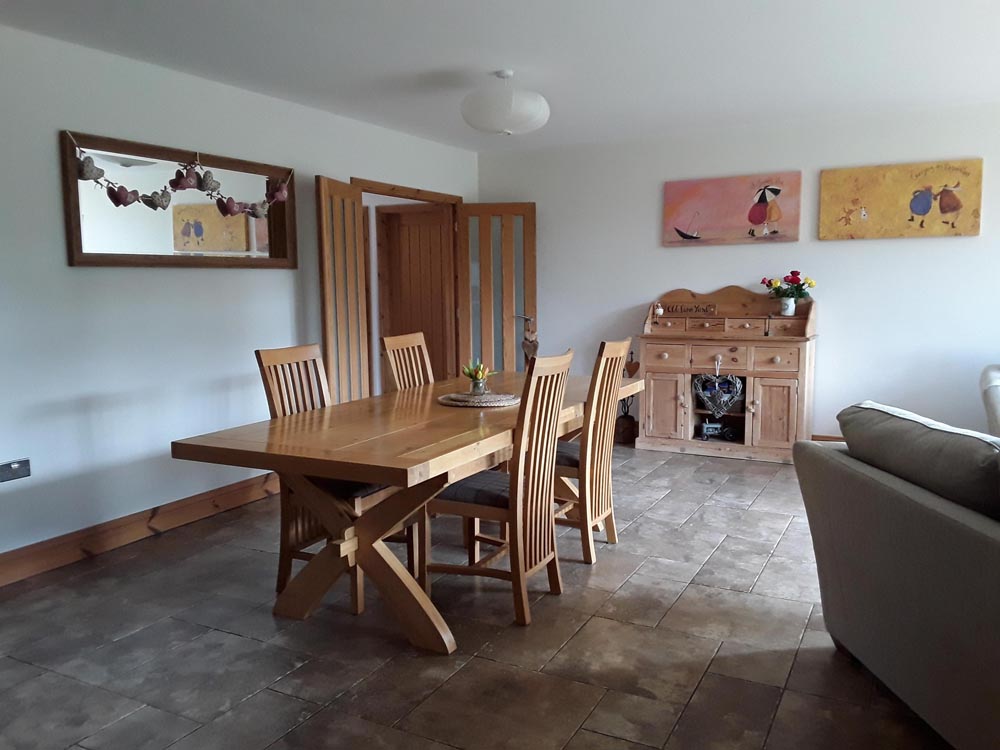 The Old Farm Yard Bed and Breakfast, dining room