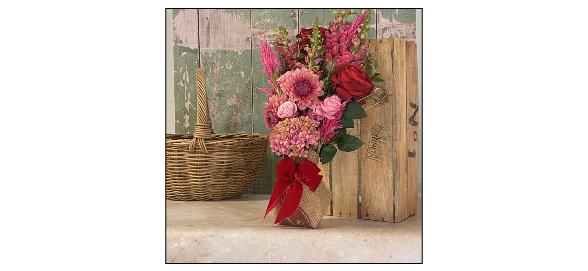 The Cambridge Flower School - bouquet and box
