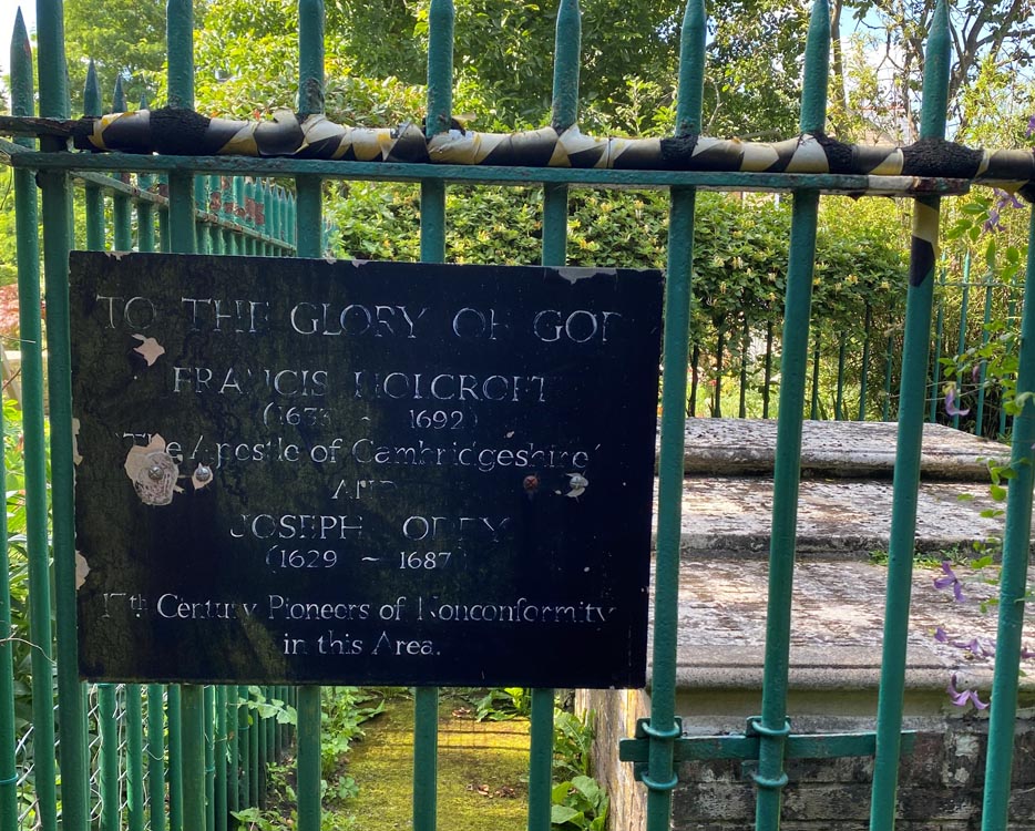 Oakington Martyr's Graves gate